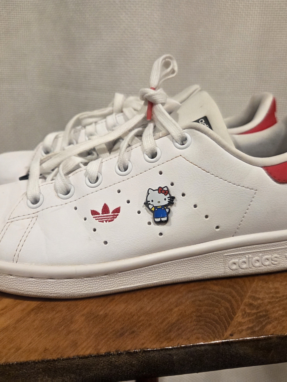 adidas - White Sneakers with Red Accents and Hello Kitty Detail Size 5.5 - Picture 2 of 9